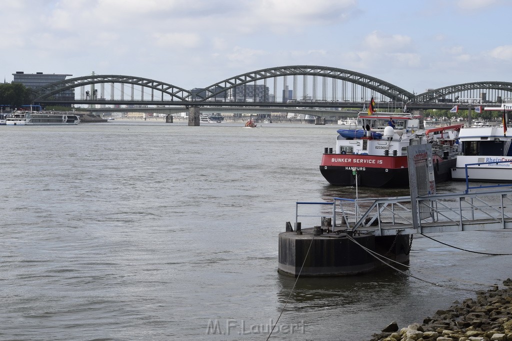 Schiff 1 Koeln in Hoehe der Koelner Zoobruecke P276.JPG - Miklos Laubert